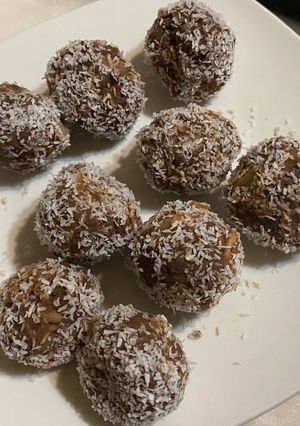 Una foto de Trufas de porotos Aduki, coco y cacao
