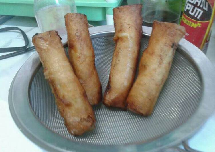 Simple Way to Prepare Homemade Savory pork and vegetable egg roll