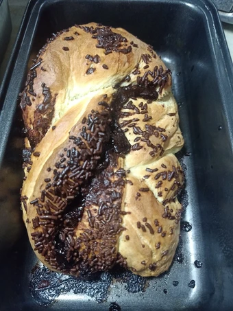 Langkah Gampang Menyiapkan Resep Roti kepang coklat simpel yang Enak Banget Anti Ribet, Menggugah Selera