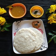 Tatte idli / Mysore mallige idli A picture of Tatte idli / Mysore mallige idli.