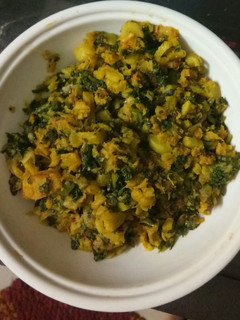 आलू मेथी(aloo methi recipe in hindi) रेसिपी मुख्य फोटो