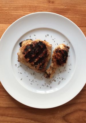 Una foto de Pollo marinado a la parrilla – Receta en 3 pasos