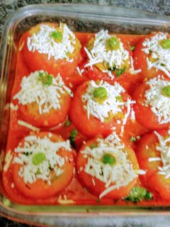 पनीर स्टफ्ड टमाटर (Paneer stuffed tamatar recipe in hindi) रेसिपी मुख्य फोटो