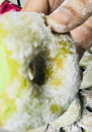 A picture of Donut Pandan.