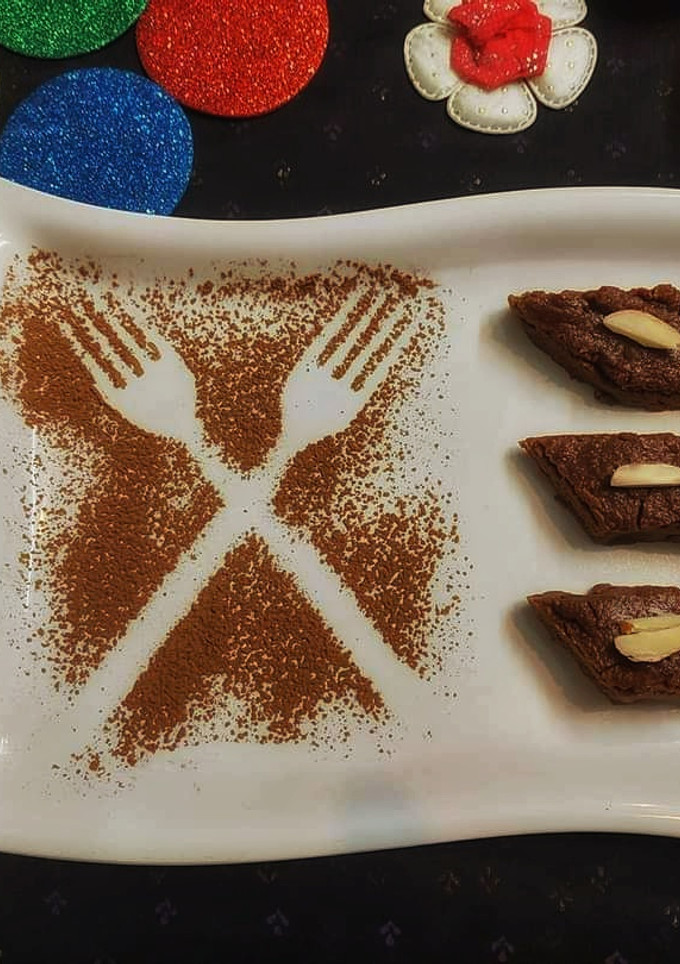 चॉकलेट फज (Chocolate Fudge recipe in hindi) रेसिपी मुख्य फोटो