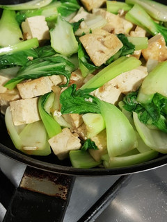 A picture of Chinese Stir-Fry Tofu Bokchoy.