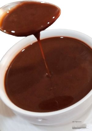A picture of Hot Chocolate Sauce.