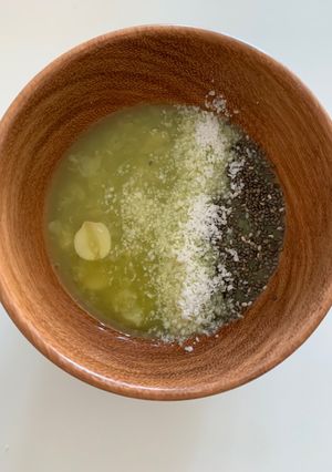 Hình của món Chè sen đậu xanh mix hạt chia vụn dừa.