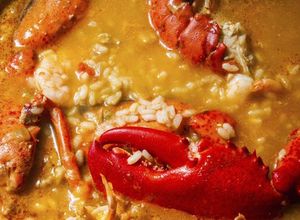 Una foto de Arroz caldoso de bogavante