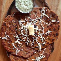 A picture of Mix flour vegetable paratha.