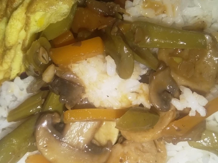 Langkah Mudah untuk Membuat Resep Tumis jamur kancing buncis saos tiram yang Enak Banget Anti Ribet, Uenak Banget