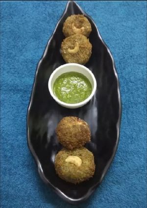 A picture of Stuffed hara bhara kabab.