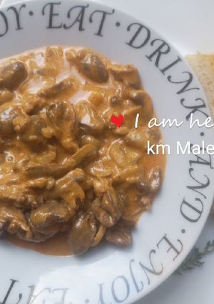 A picture of Creamy chicken hearts.