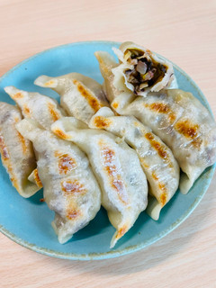 紫蘇餃子｜過熱水蒸氣烤箱微波爐 的食譜成品照片