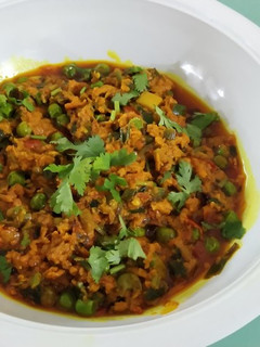 લીલી હળદર નું શાક (Raw Turmeric Shak Recipe in Gujarati) રેસીપી મુખ્ય ફોટો