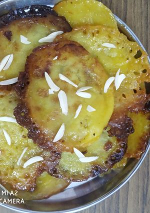 रबड़ी का मालपुआ (Rabdi ka malpua recipe in Hindi) रेसिपी मुख्य फोटो