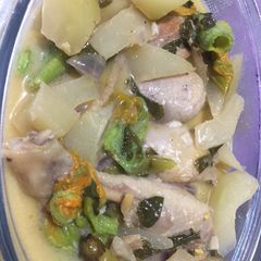 A picture of Spicy Creamy chicken with. Veggies.
