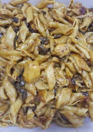 عکسی از دستور پاستای مرغ و قارچ