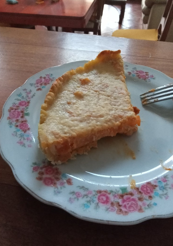 Una foto de Tarta fácil de ricota, dulce de leche y durazno