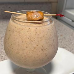 A picture of Fig and dates smoothie.