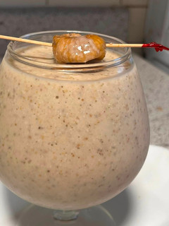 A picture of Fig and dates smoothie.