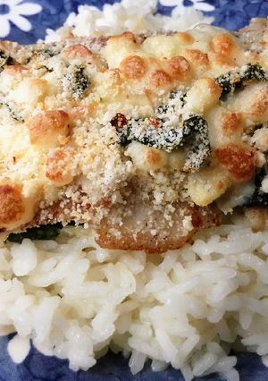 Una foto de Pescado relleno de 3 quesos y espinacas