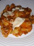 Tortellini cu carne în sos de roșii