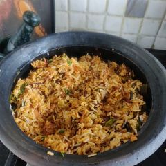 A picture of Chicken Dum Biriyani.