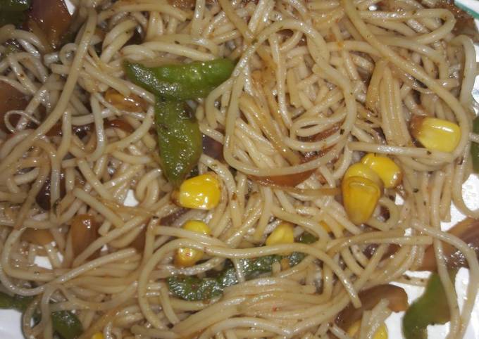 Lemony chilli garlic noodles