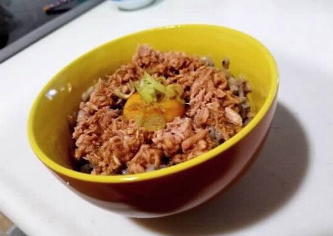 Egg tuna bowl