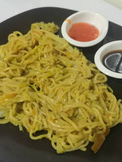 Una foto de Noodles al curry olla gm
