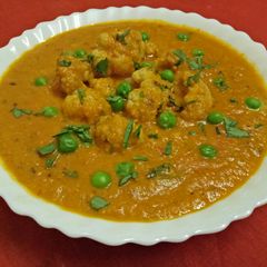 A picture of Shahi Matar ghobi.