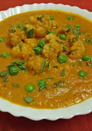 A picture of Shahi Matar ghobi.