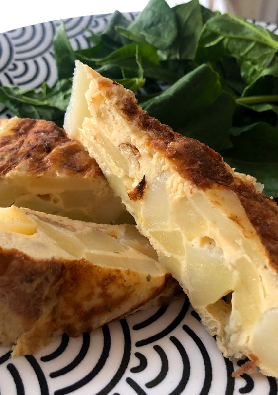 Una foto de Tortilla de patata con “secreto”