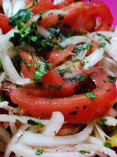 Una foto de Qué más chileno que una ensalada chilena 😘