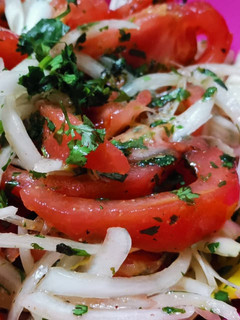 Una foto de Qué más chileno que una ensalada chilena 😘