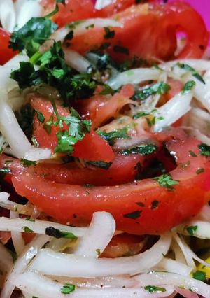 Una foto de Qué más chileno que una ensalada chilena 😘