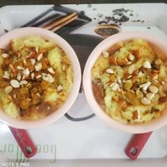 A picture of Bread butter pudding.