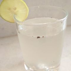 A picture of Nimbu pani.