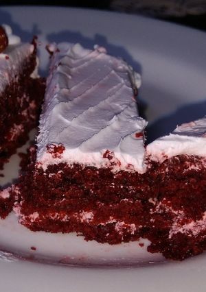 A picture of Red Velvet Cake.