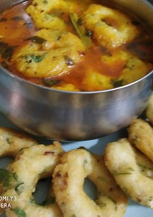 संभार वाडे (Sambar vade recipe in hindi) रेसिपी मुख्य फोटो