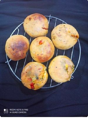 A picture of Cheesy veg bomb.