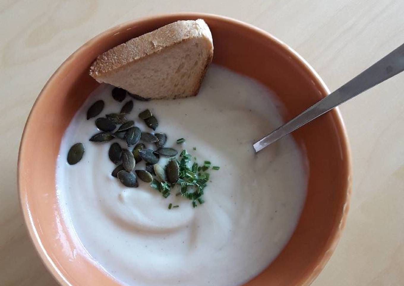 Crème de chou fleur et graines de courge