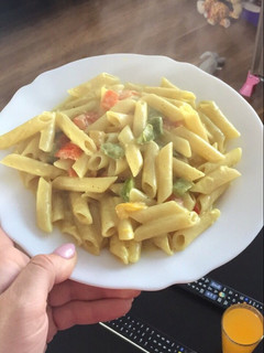 Curry-s tejszínes penne recept fotója