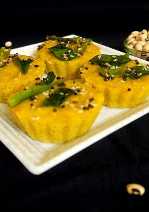 A picture of Black eyed peas dhokla.