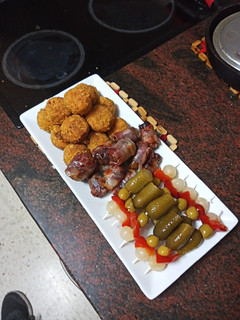 Una foto de Albóndigas de salmón ahumado, surimi y langostinos