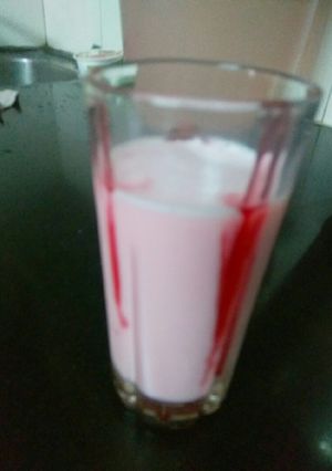 A picture of Rose milk.