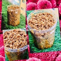 A picture of Oats & jaggery protein powder.