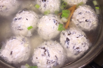 Cara Gampang Membuat Bakso Kumis Naga Anti Gagal