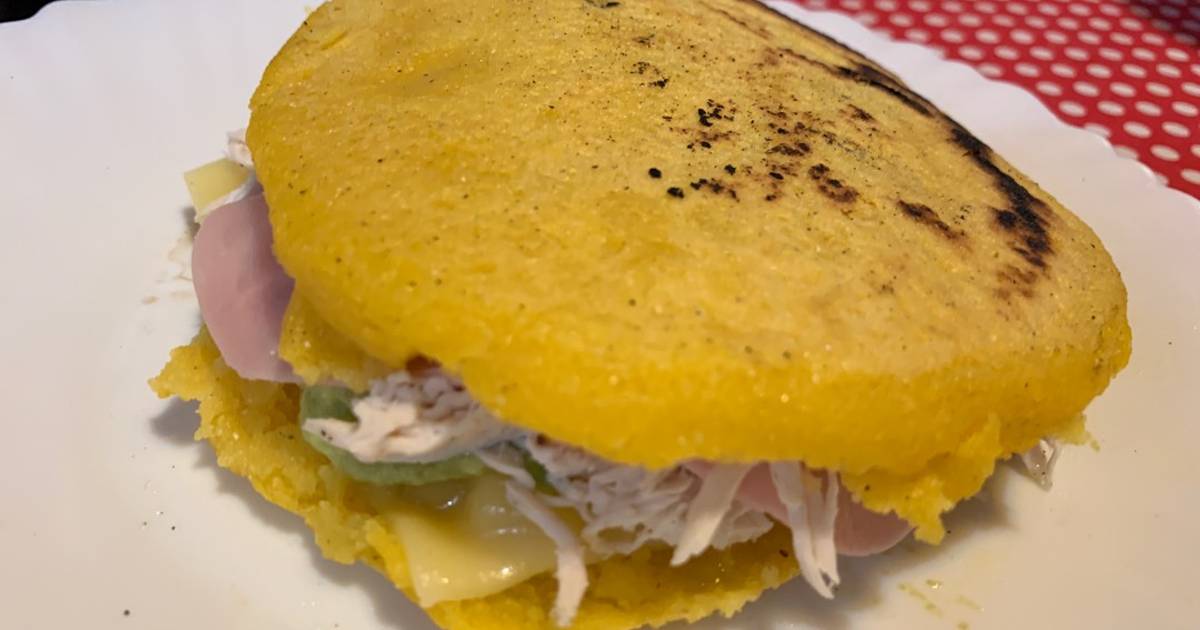 Como hacer Arepas de maíz Venezolanas Originales! - Recetas Venezolanas